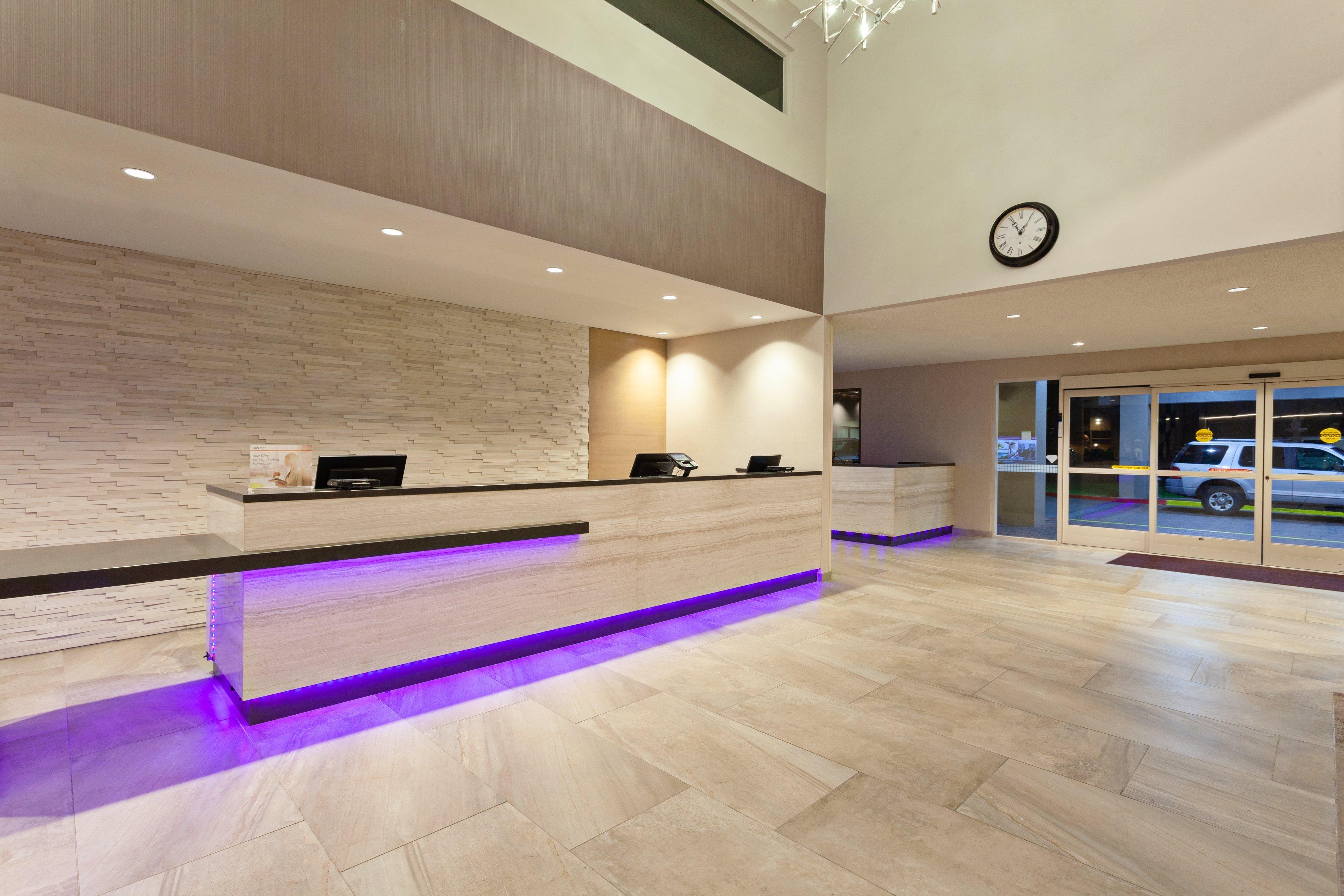 Crowne Plaza Silicon Valley North - Union City By Ihg Buitenkant foto