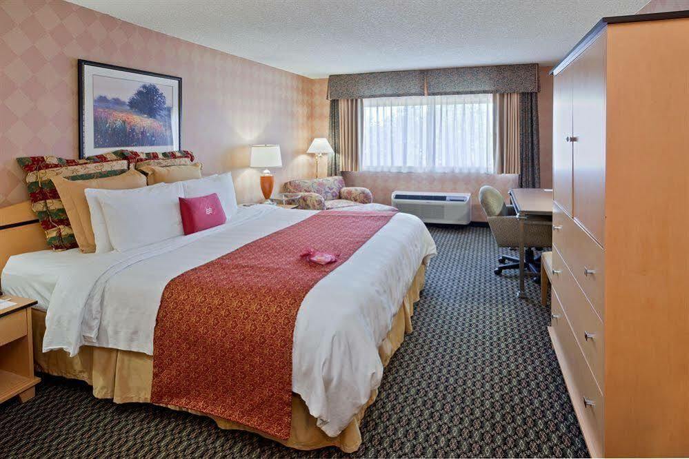 Crowne Plaza Silicon Valley North - Union City By Ihg Buitenkant foto